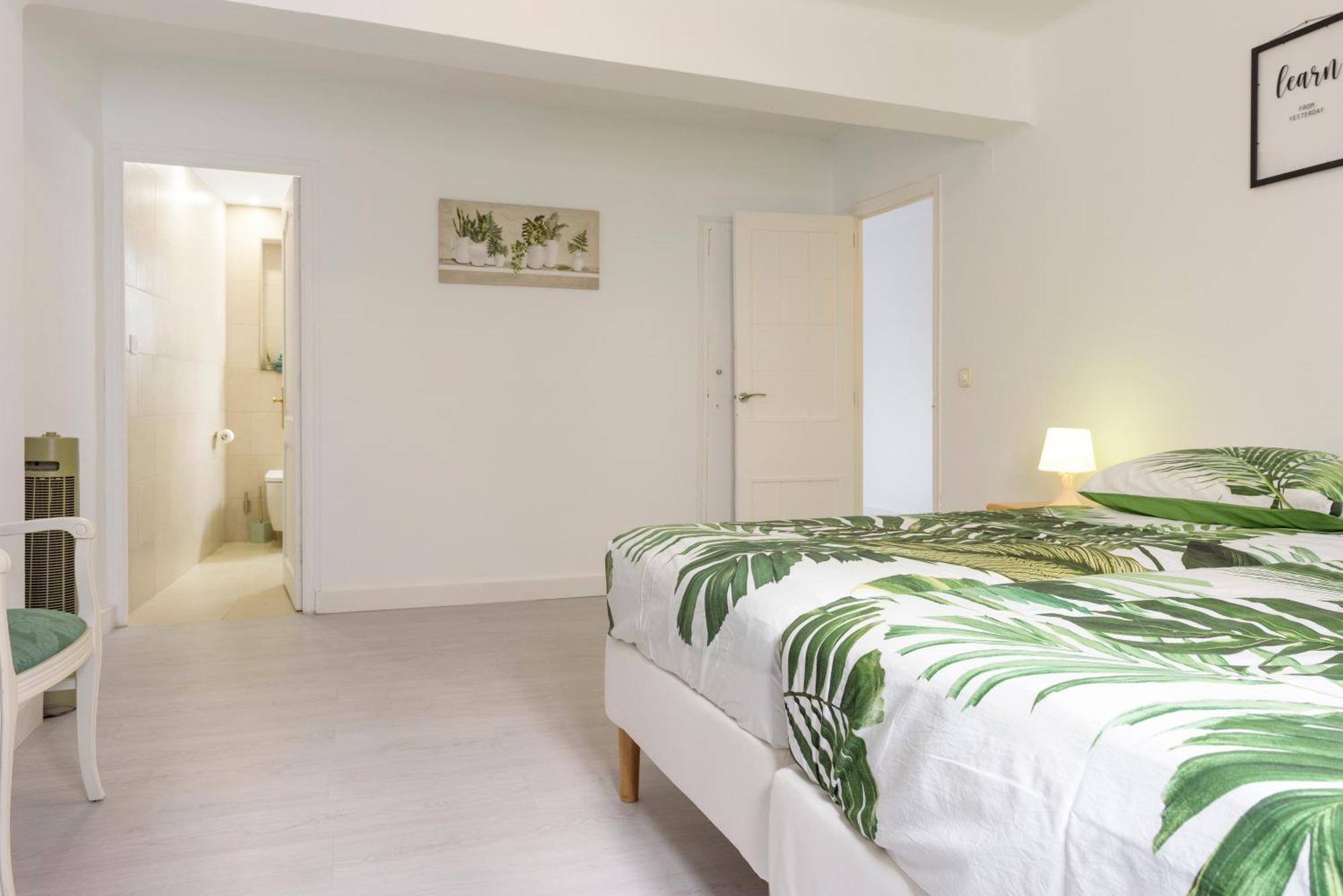 Port Perfection: Your Dream Apartment By The Beach Jávea エクステリア 写真